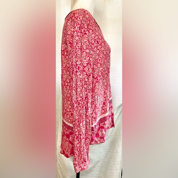 Como Vintage Long Sleeve V Neck Blouse - Picture 3 of 14